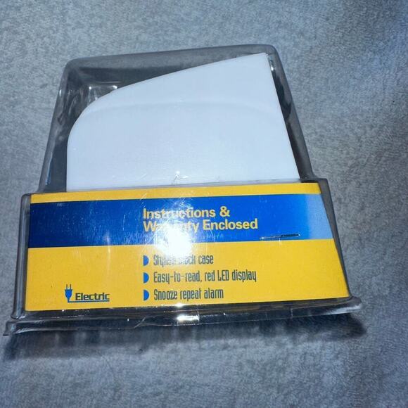 NIP Sealed Acurite Digital Alarm Clock White Electric Model 66703 - Picture 4 of 6